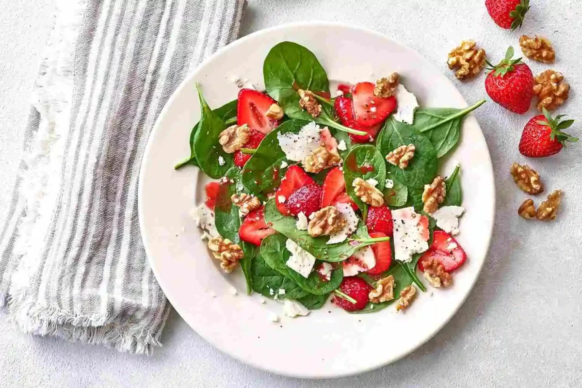 Walnut and Spinach Salad - Manvik Foods Walnut and Spinach Salad