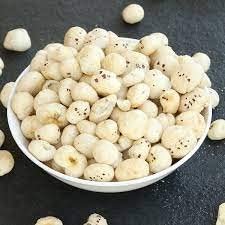 31Ot19WCzHL - Manvik Foods Nature Prime Special Jumbo Size Phool Makhana / Lotus Seeds (Handpicked) - 1kg - Image 3