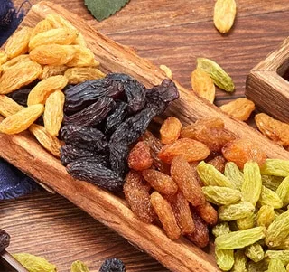 types of raisins